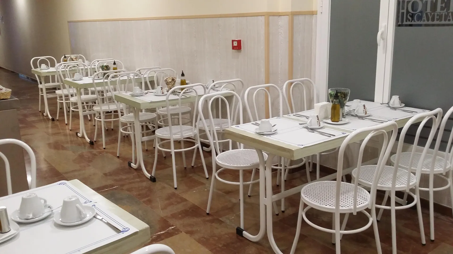 Hostal San Cayetano 론다 2*,