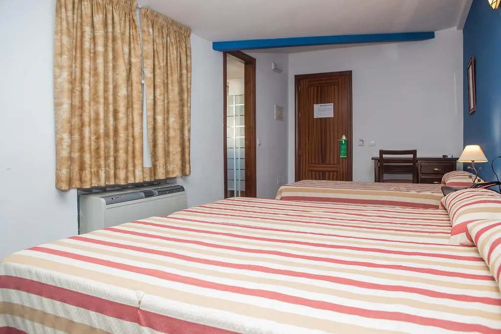Hostal San Cayetano Ronda 2*,  Spain